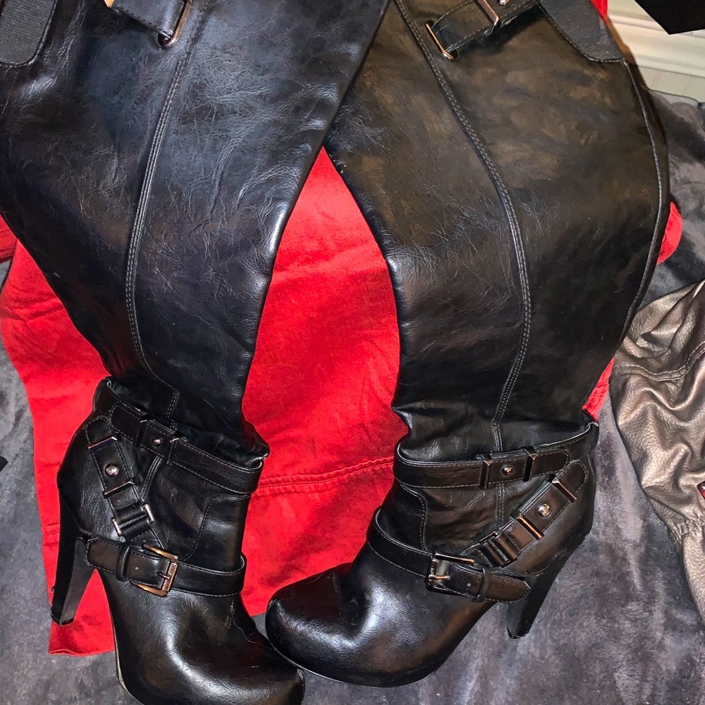 Guess knee high black boot heels